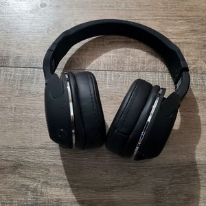 SKULL CABDY WIRELESS HEADPHONES